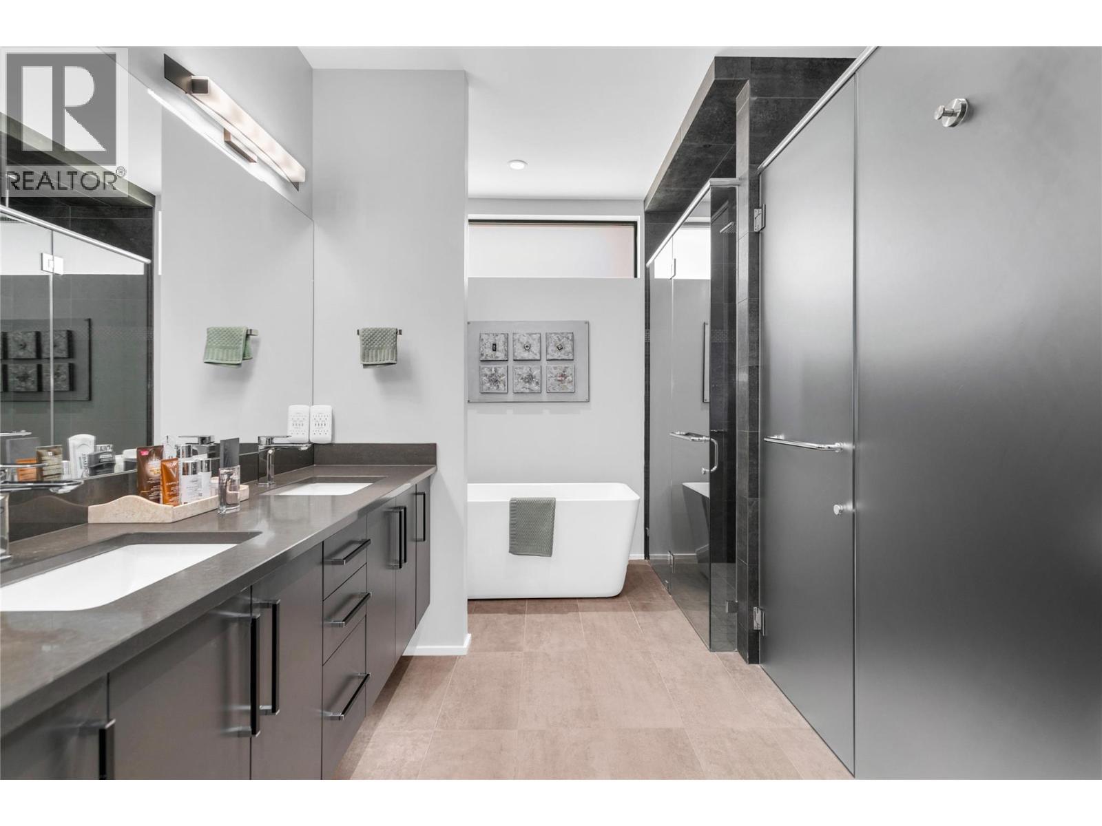 Picture for 3416 Water Birch  Circle https://www.cirrealty.ca/reb/bc/0/10366700_51.jpg