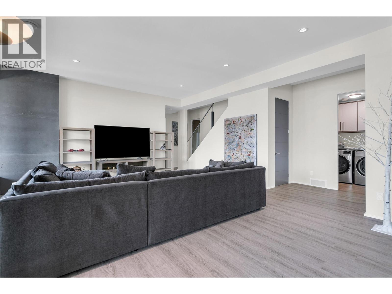 Picture for 3416 Water Birch  Circle https://www.cirrealty.ca/reb/bc/0/10366700_62.jpg