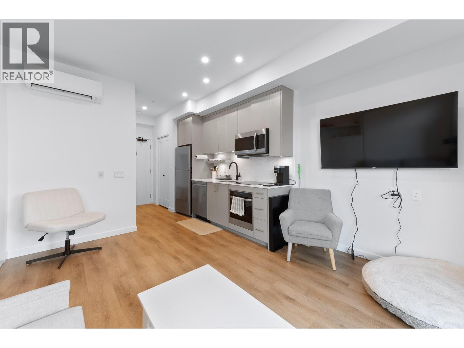 Picture for Unit #306, 1274 Devonshire  Avenue