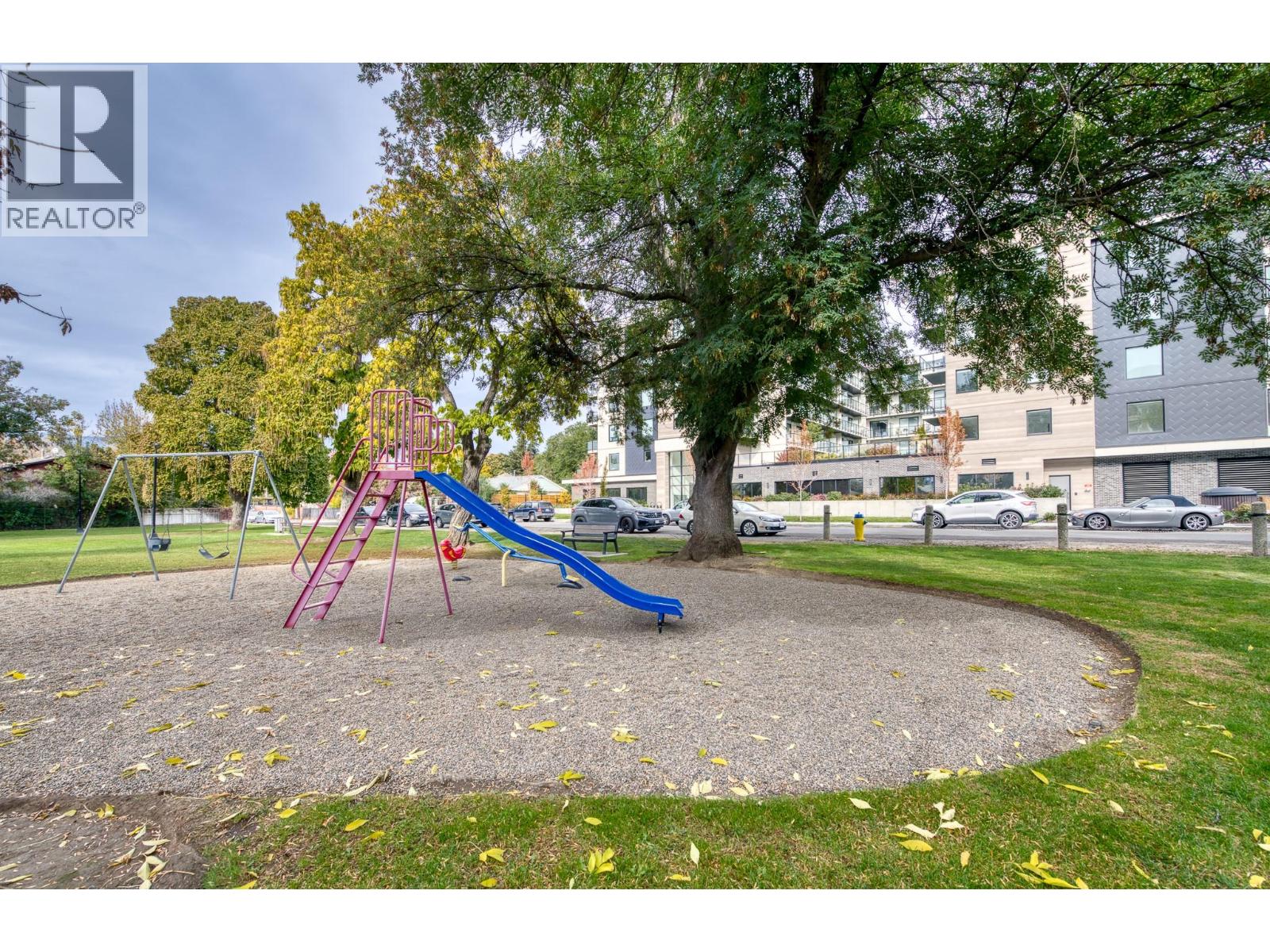 Picture for Unit #306, 1274 Devonshire  Avenue https://www.cirrealty.ca/reb/bc/0/10366710_47.jpg