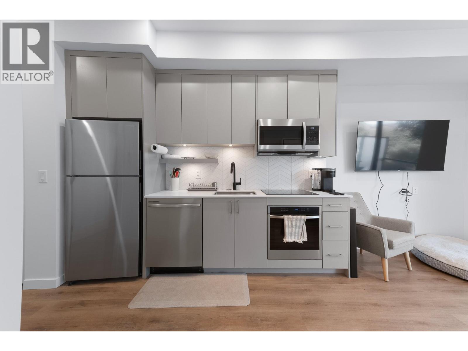 Picture for Unit #306, 1274 Devonshire  Avenue