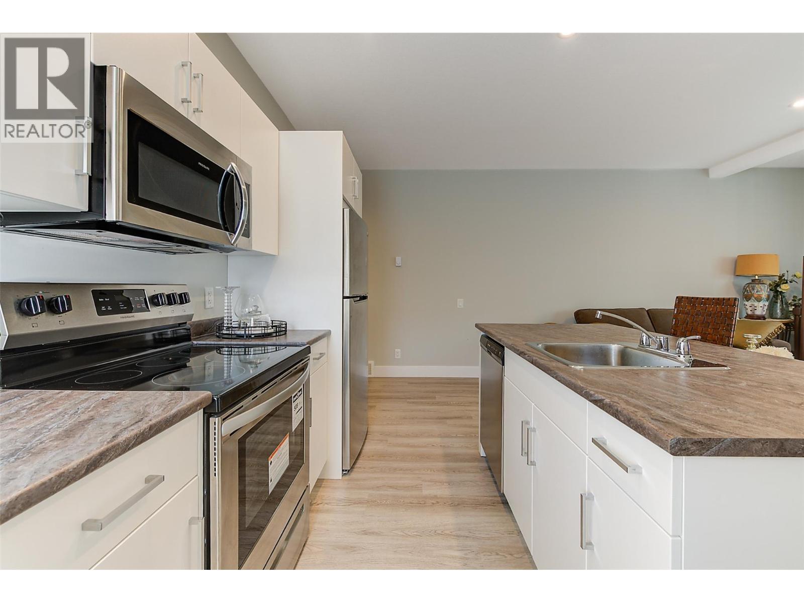 Picture for 759 Carnoustie  Drive https://www.cirrealty.ca/reb/bc/0/10366730_68.jpg