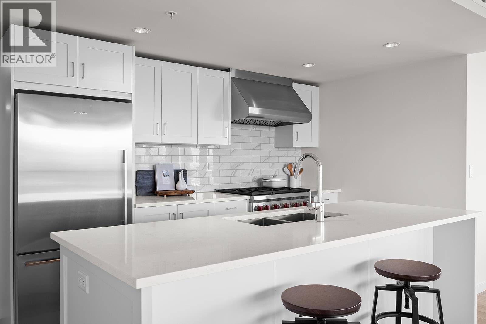 Picture for Unit #1201, 485 Groves  Avenue