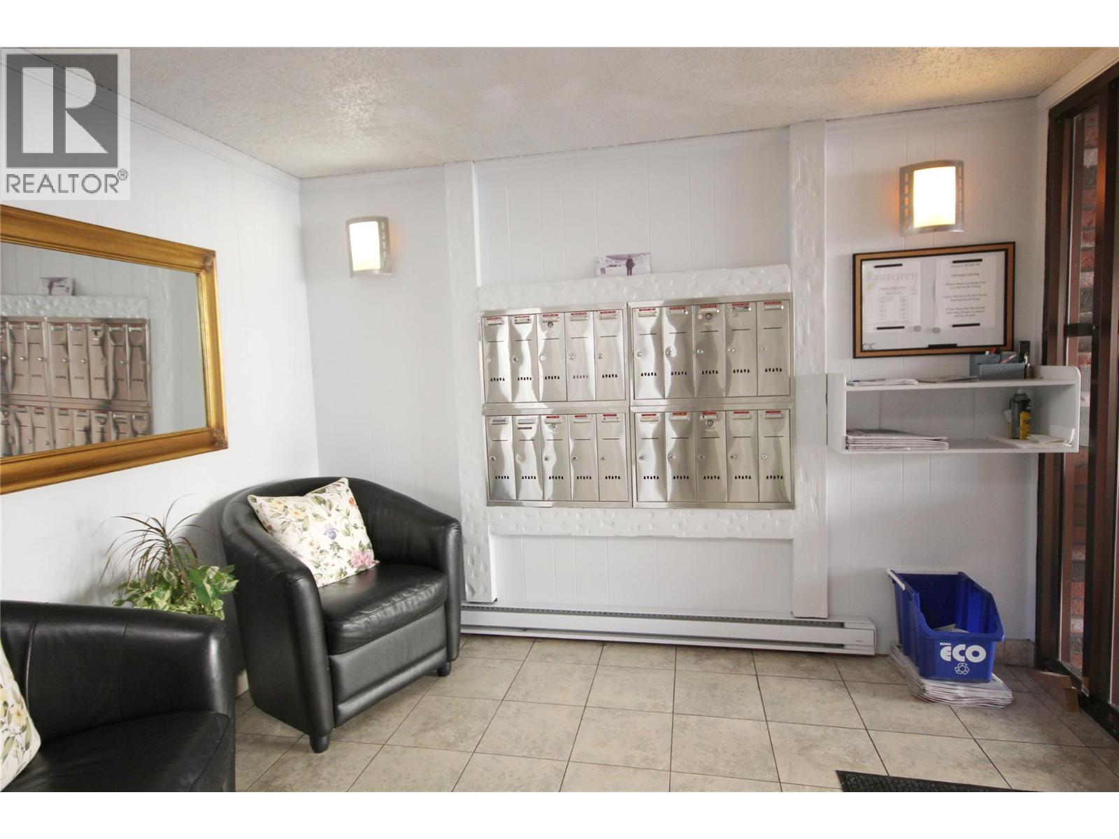 Picture for Unit #106, 95 WINNIPEG  Street https://www.cirrealty.ca/reb/bc/0/10366870_17.jpg