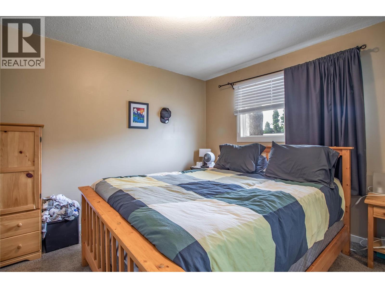 Picture for 460 Perry  Road https://www.cirrealty.ca/reb/bc/0/10366930_21.jpg