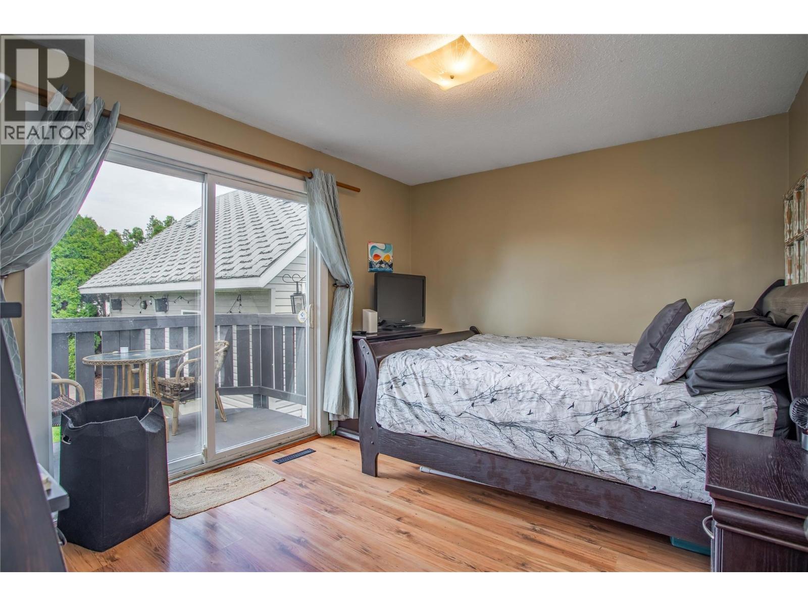 Picture for 460 Perry  Road https://www.cirrealty.ca/reb/bc/0/10366930_23.jpg