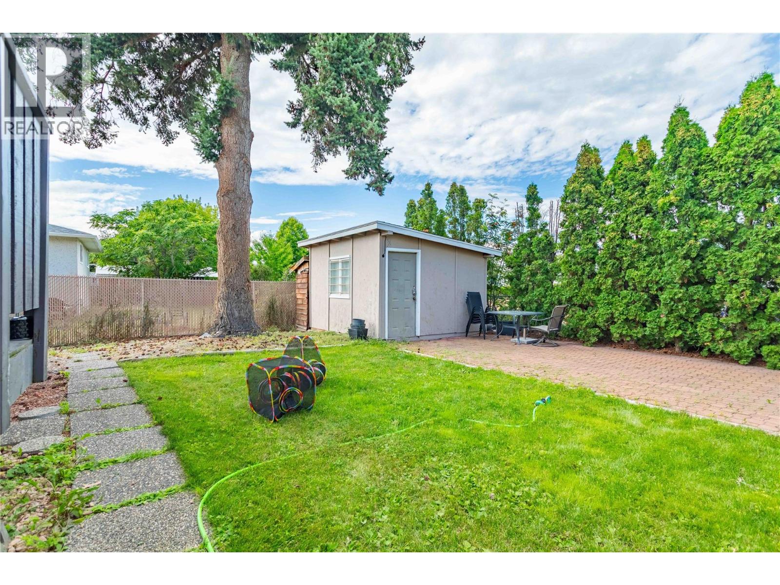Picture for 460 Perry  Road https://www.cirrealty.ca/reb/bc/0/10366930_42.jpg