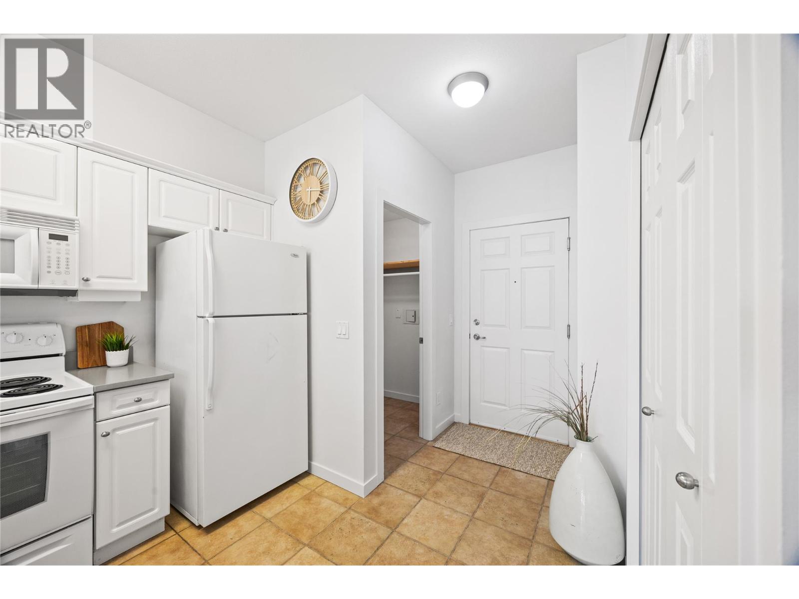 Picture for Unit #302, 538 McKay  Avenue