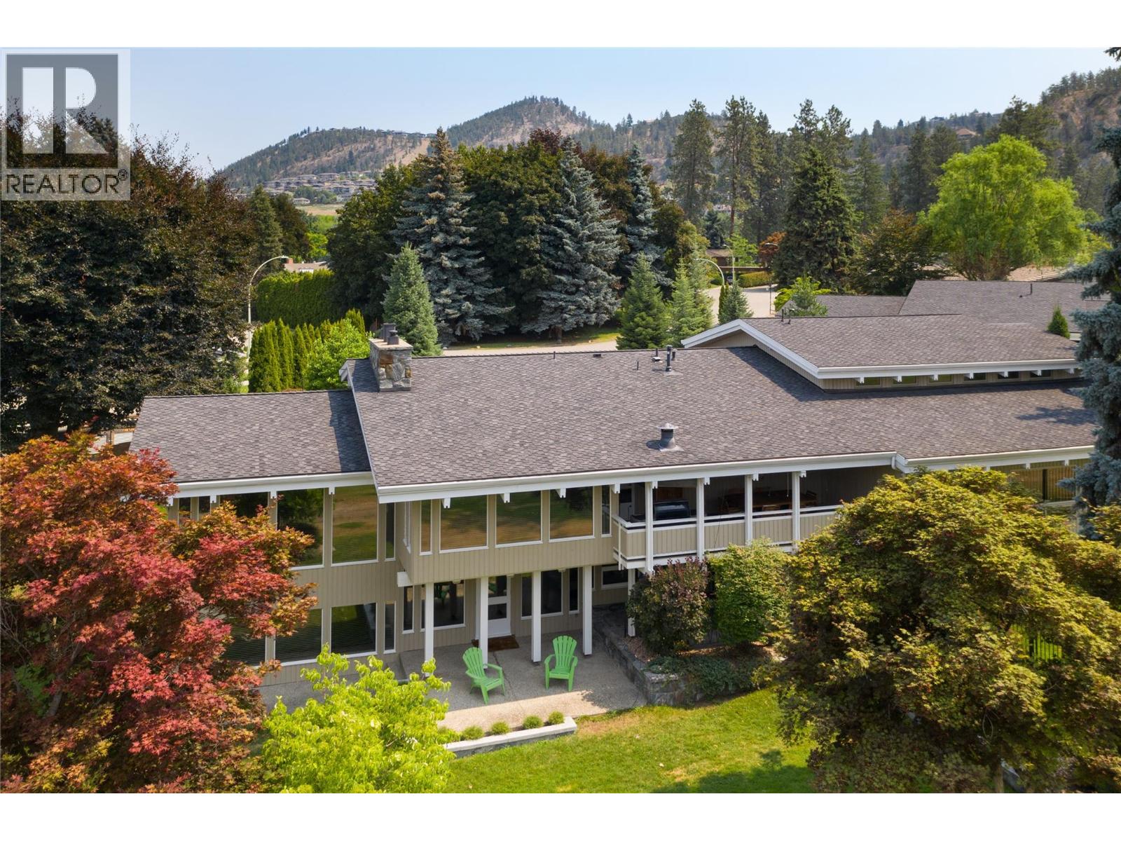 Picture for 930 Fairway  Crescent