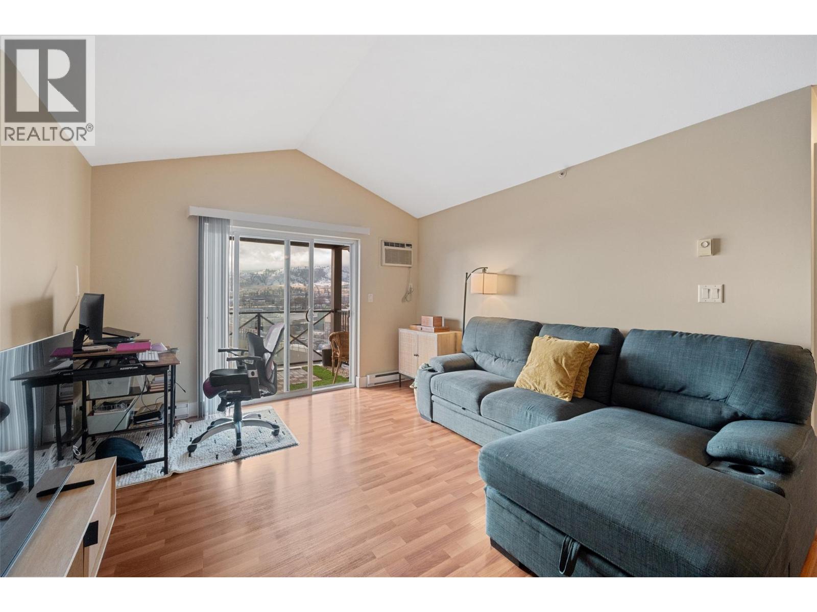 Picture for Unit #406, 256 Hastings  Avenue
