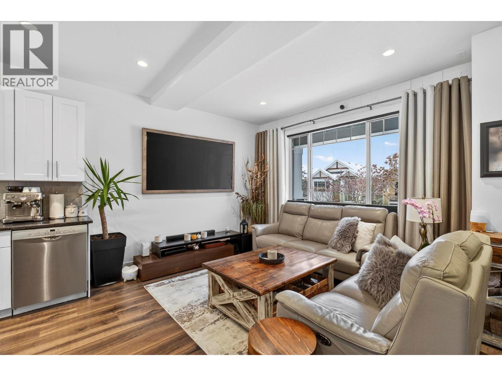 Picture for 1273 Bergamot  Avenue