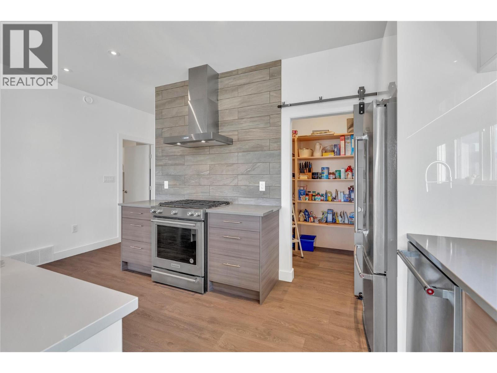 Picture for 186 AVERY  Place