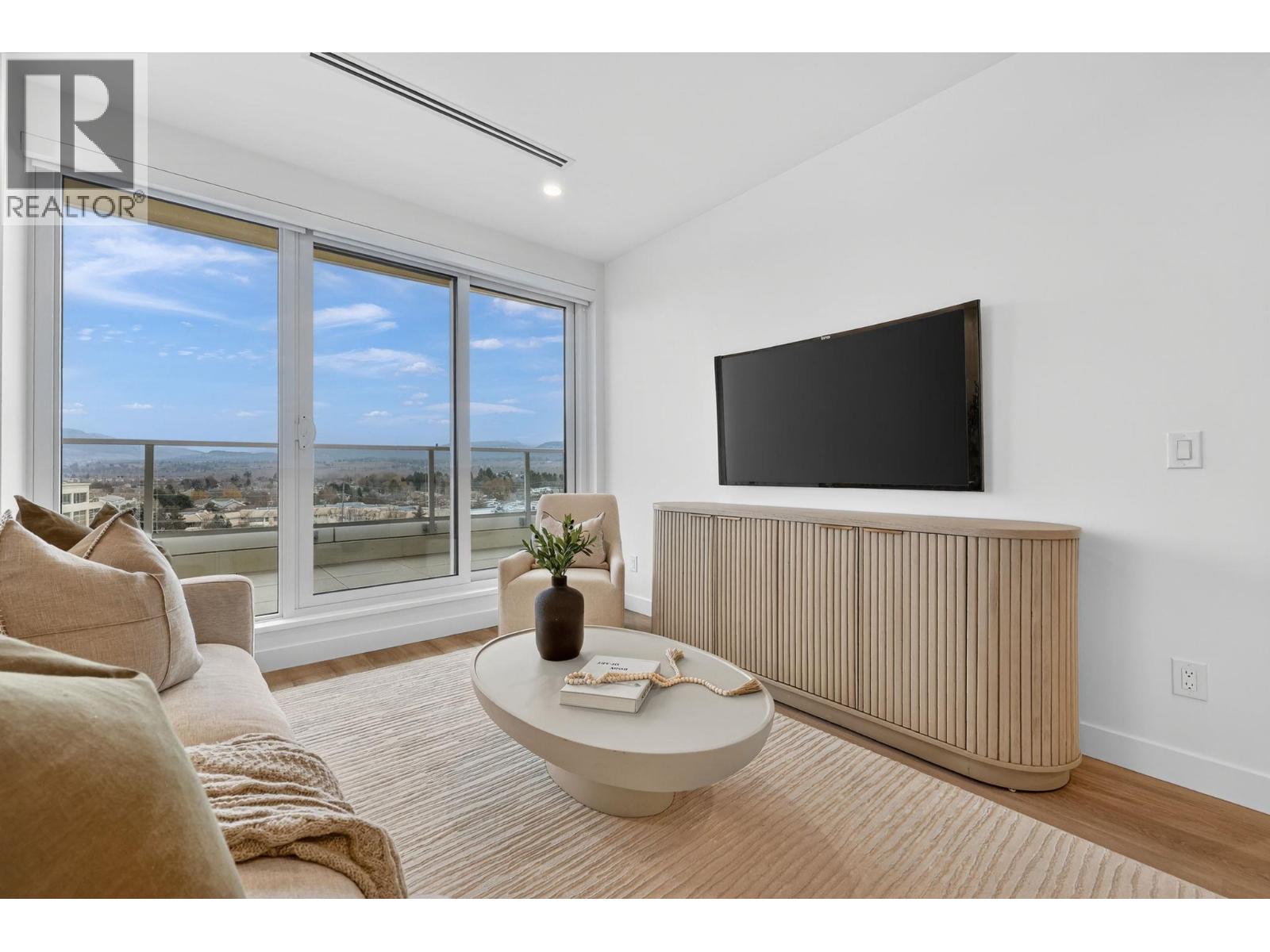 Picture for Unit #713, 3340 Lakeshore  Road