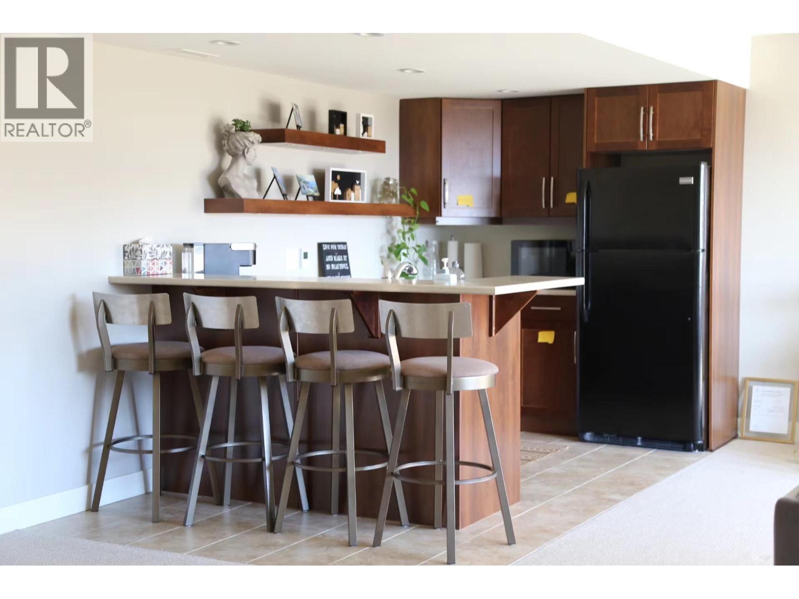 Picture for 1243 FEEDHAM  Avenue