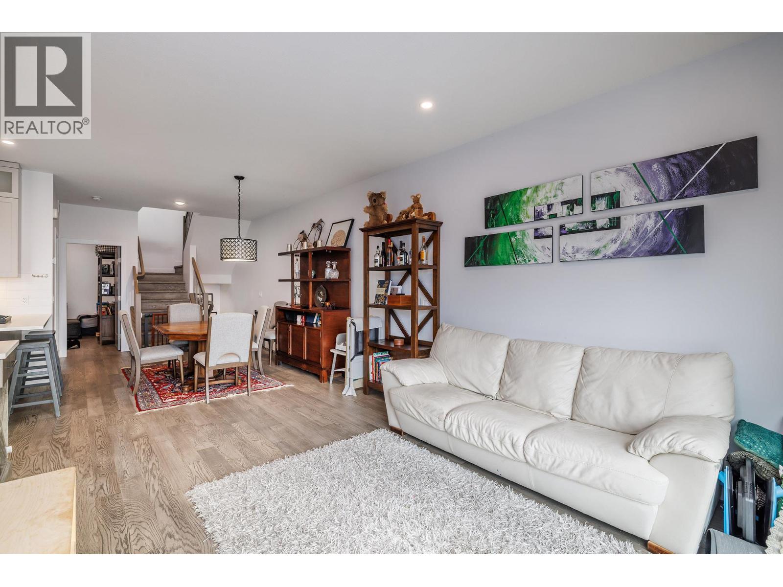 Picture for 868 Wilson  Avenue