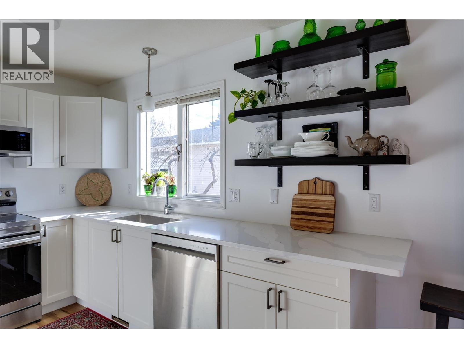 Picture for Unit #527, 1255 Raymer  Avenue