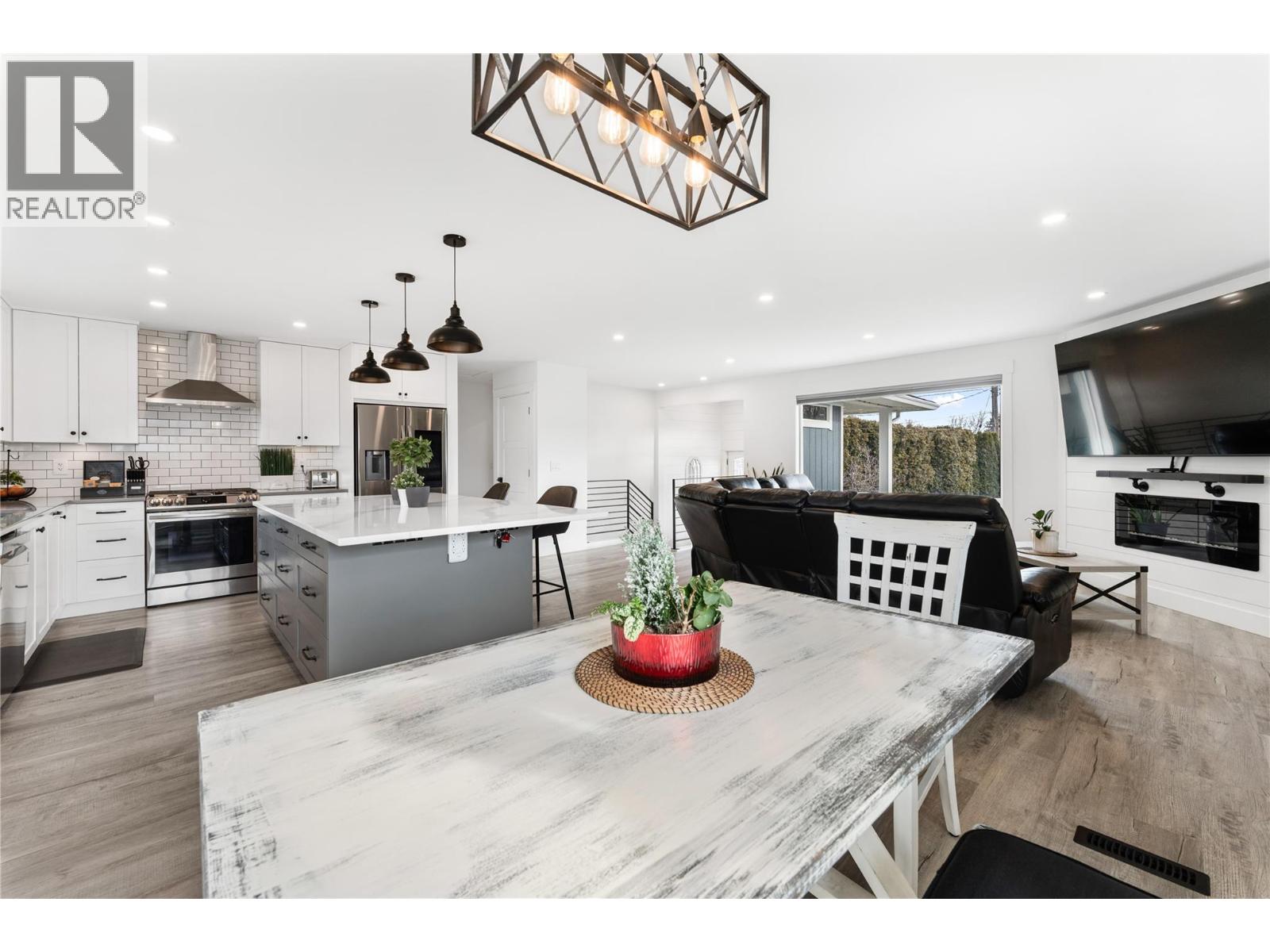 Picture for 932 McCartney  Road