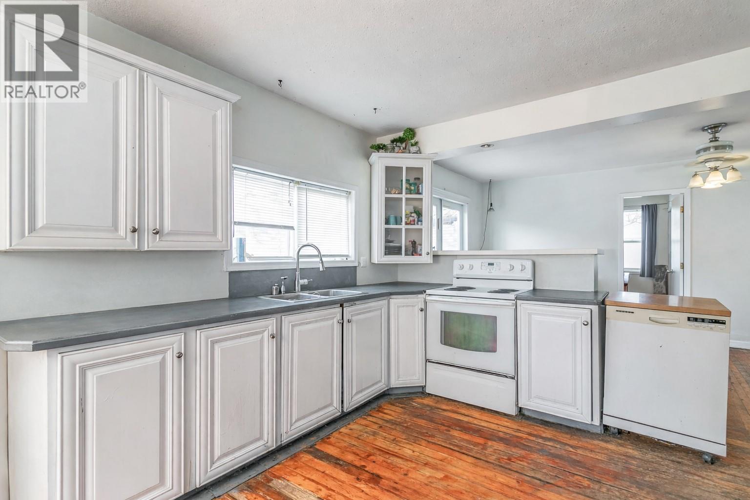 Picture for 2293 Woodlawn  Street