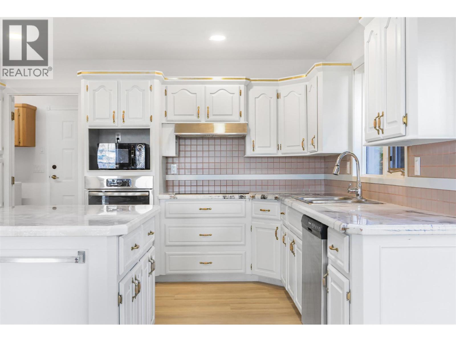 Picture for 727 Cassiar  Crescent