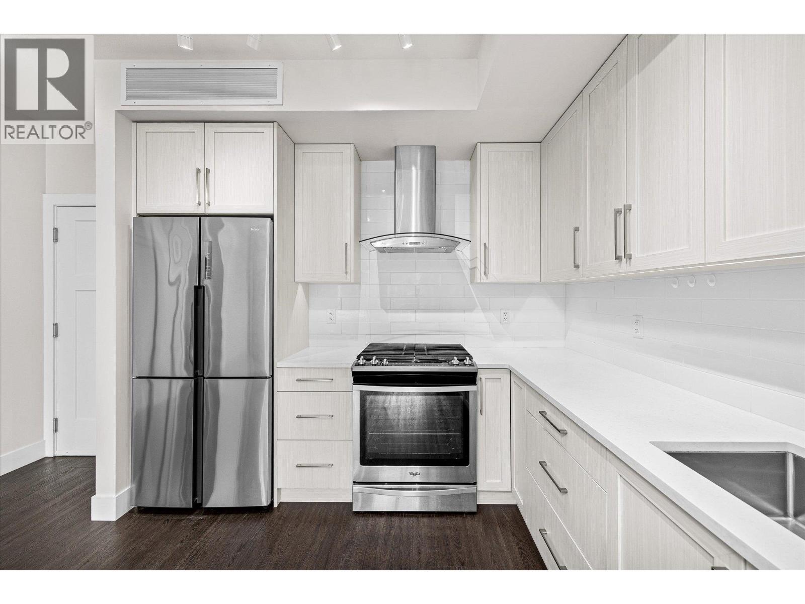 Picture for Unit #105, 4380 Lakeshore  Road