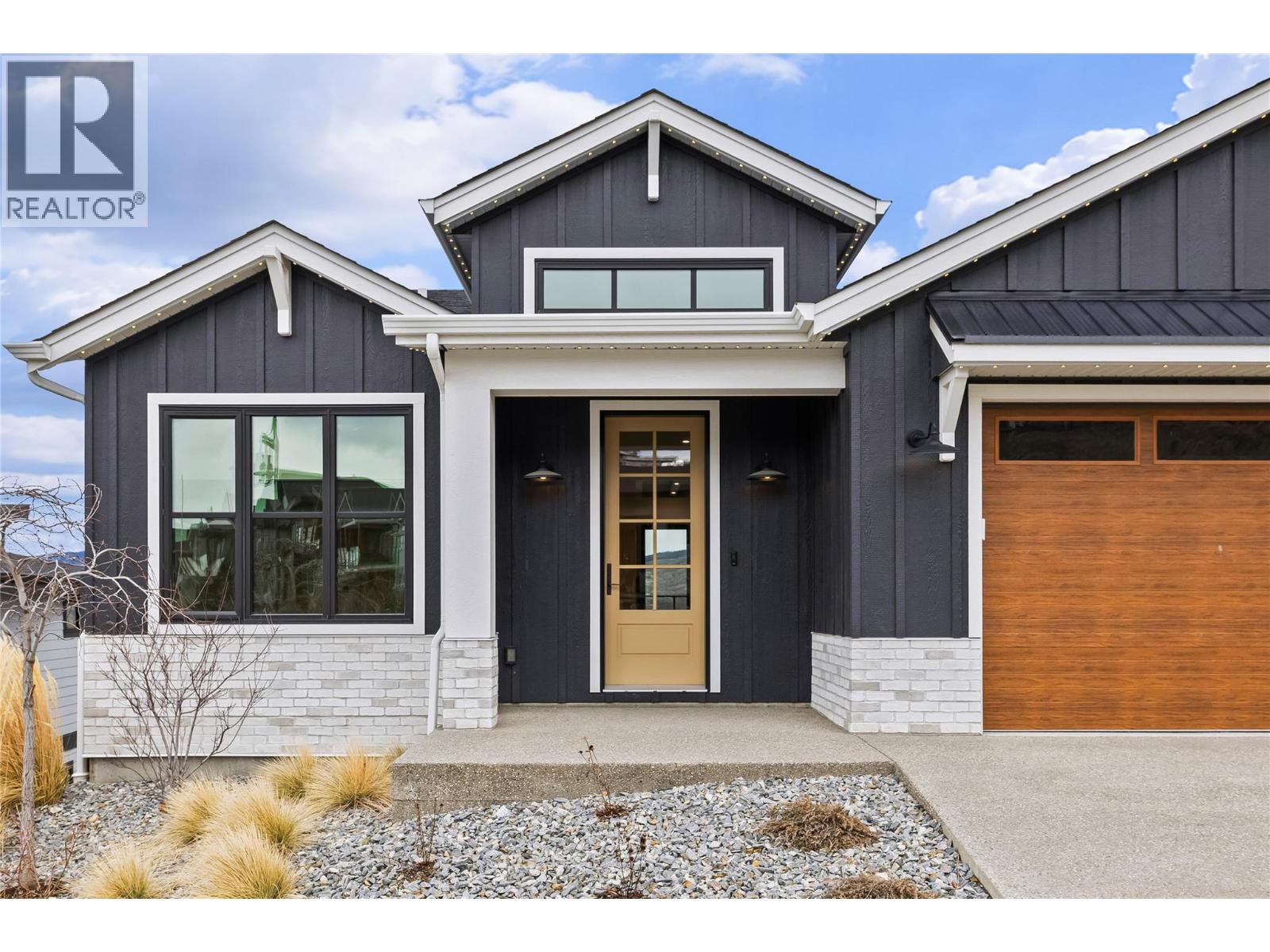 Picture for 1062 Emslie  Street