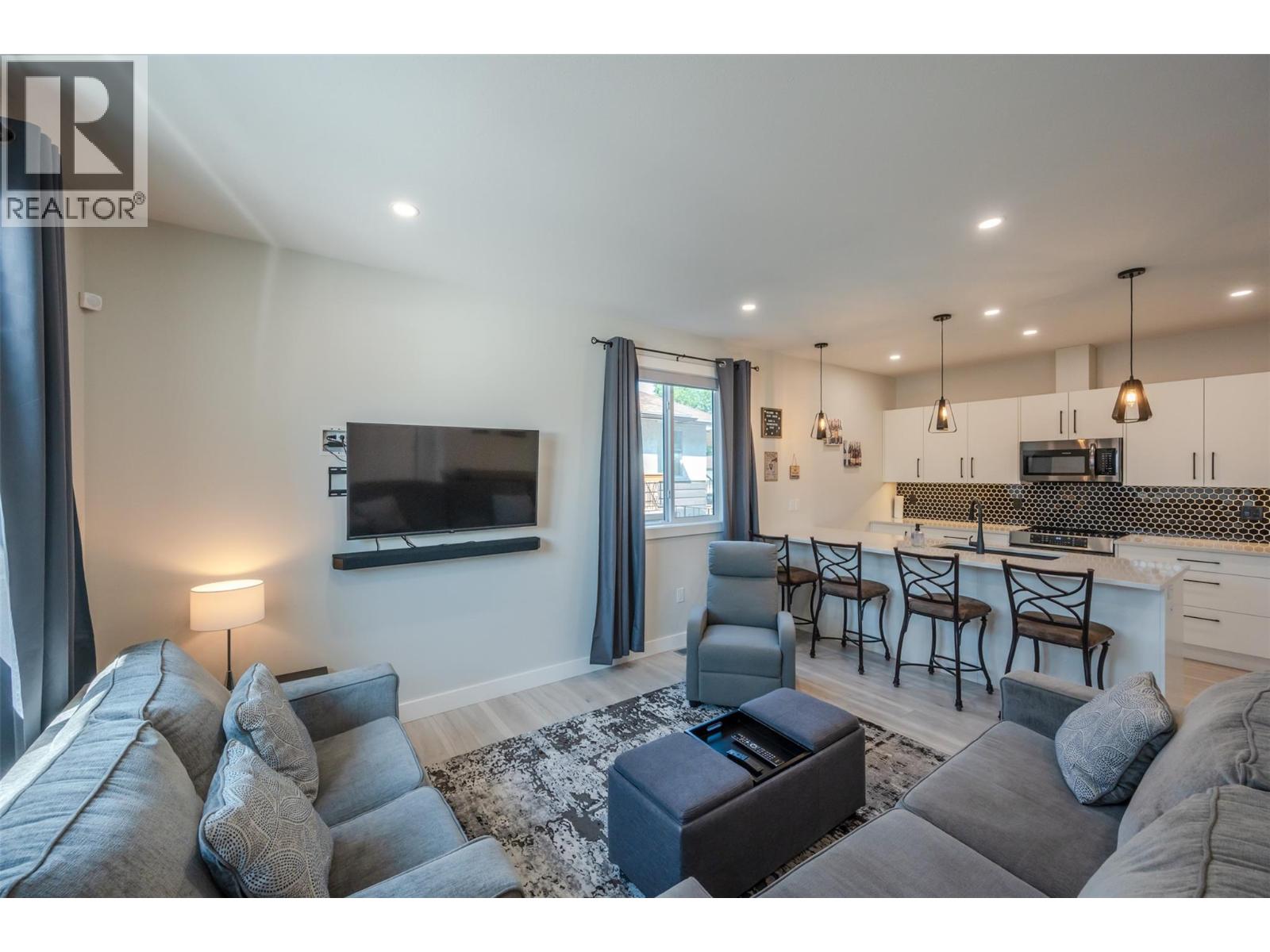 Picture for Unit #101, 547 Westminster  Avenue