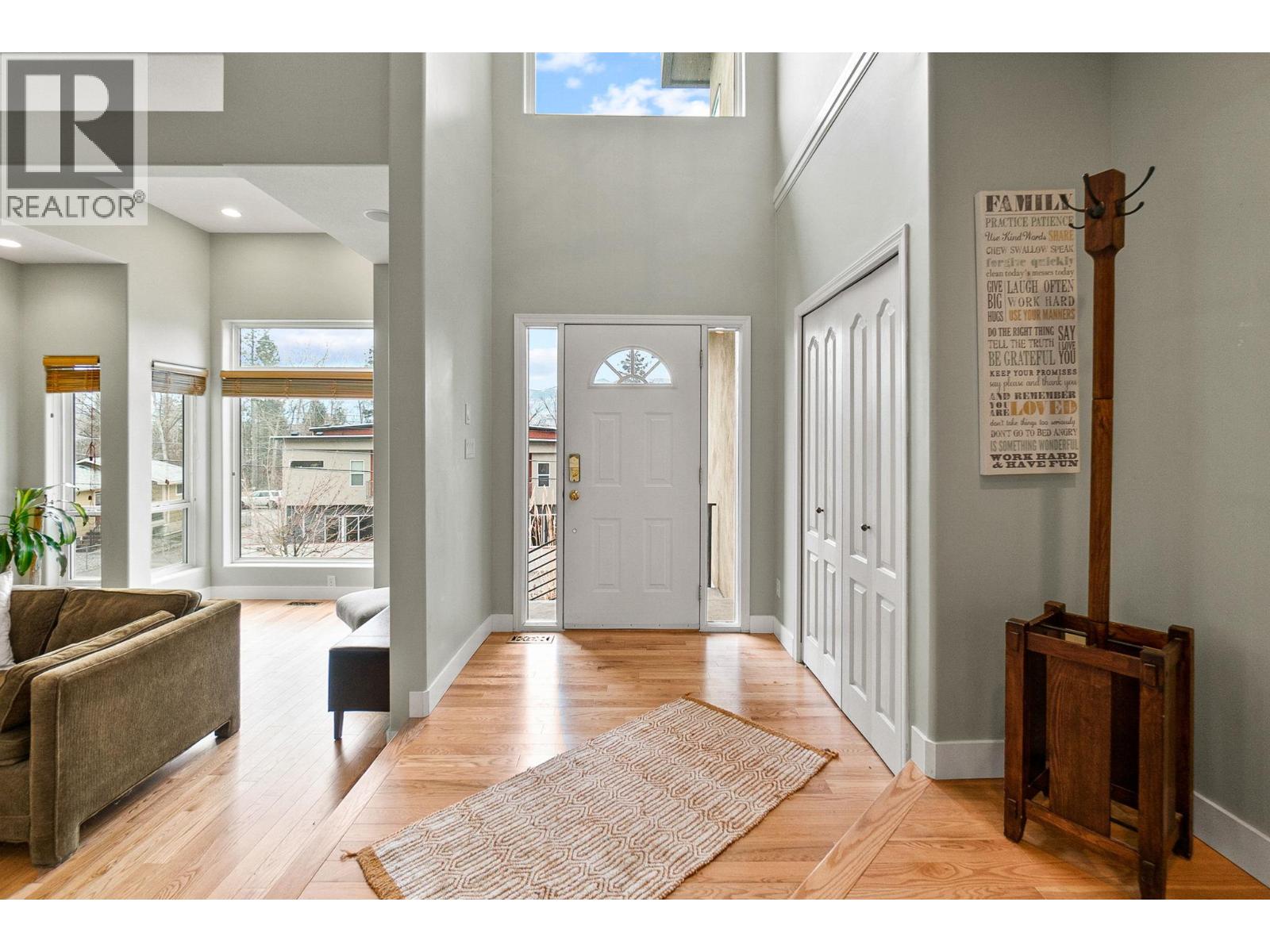 Picture for 712 Creekside  Road