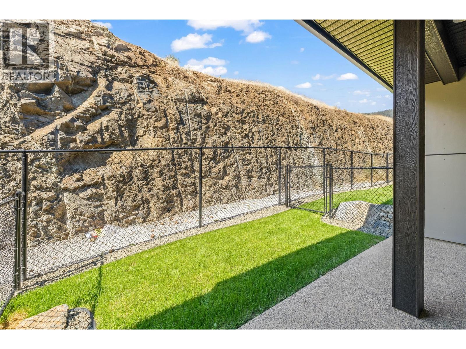 Picture for Unit #17, 2835 Canyon Crest  Drive https://www.cirrealty.ca/reb/bc/1/10360821_19.jpg