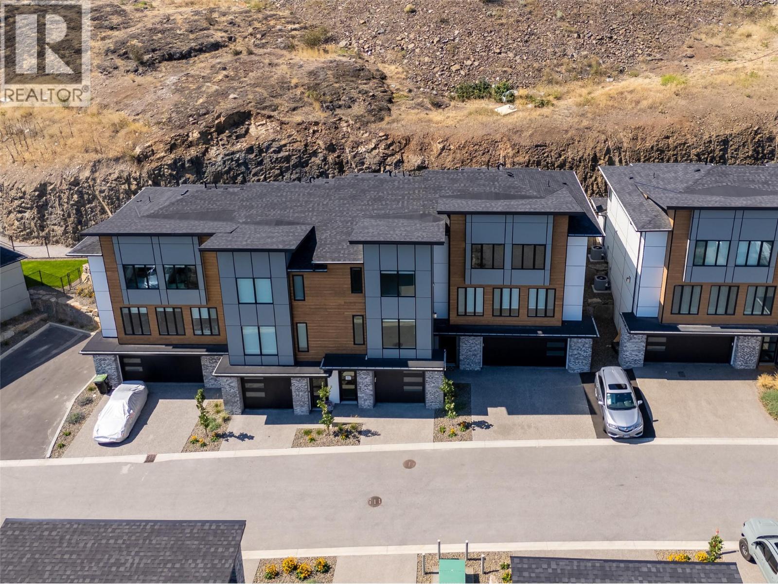 Picture for Unit #17, 2835 Canyon Crest  Drive https://www.cirrealty.ca/reb/bc/1/10360821_2.jpg