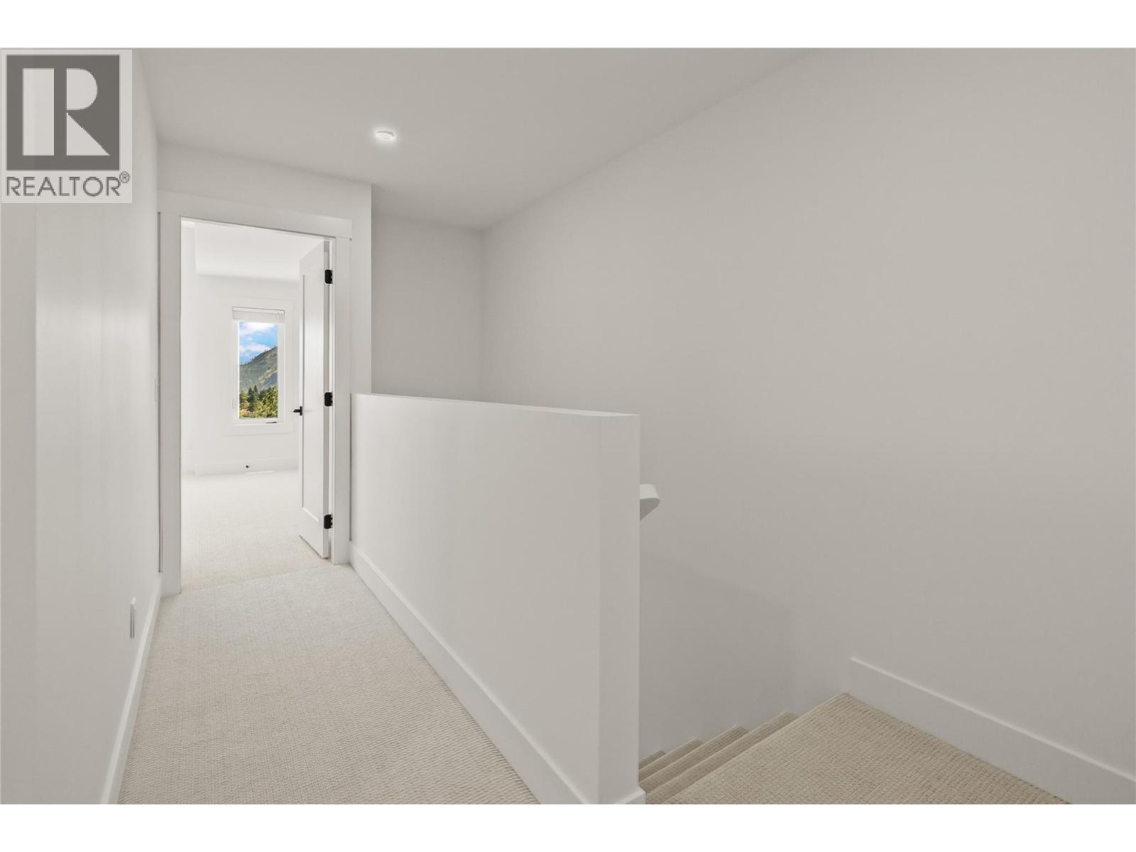 Picture for Unit #17, 2835 Canyon Crest  Drive https://www.cirrealty.ca/reb/bc/1/10360821_25.jpg