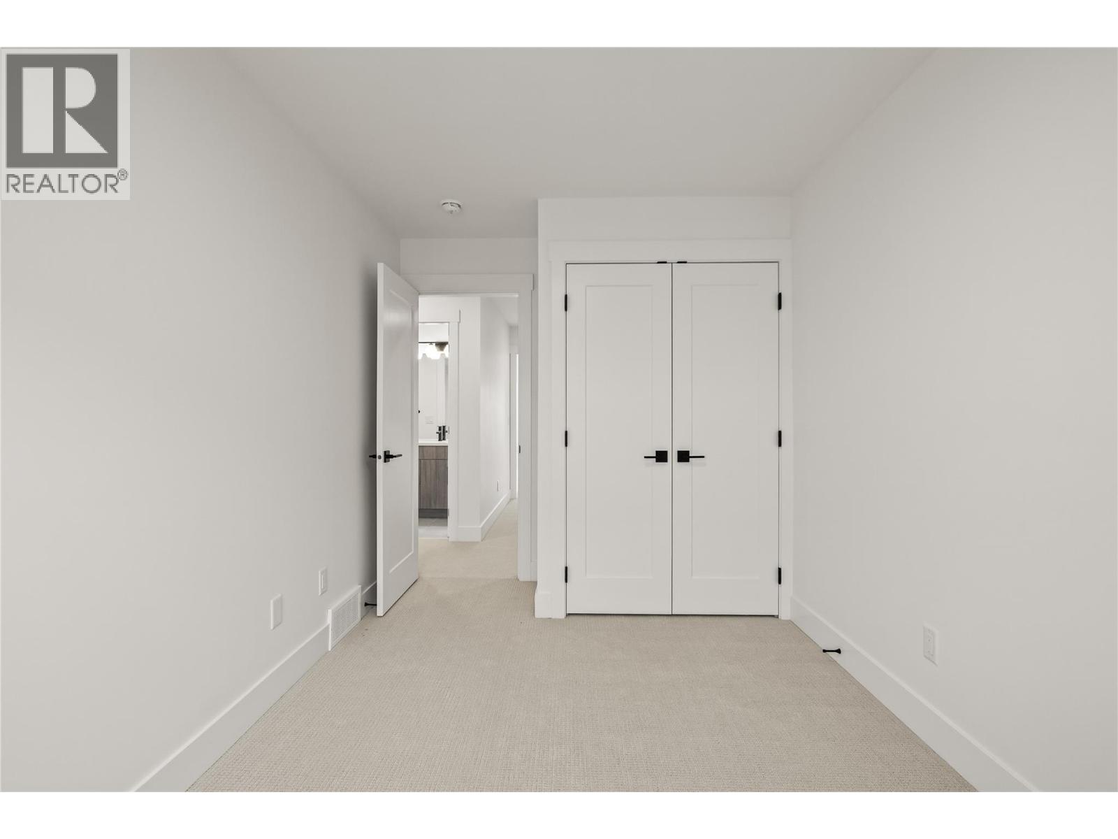 Picture for Unit #17, 2835 Canyon Crest  Drive https://www.cirrealty.ca/reb/bc/1/10360821_33.jpg