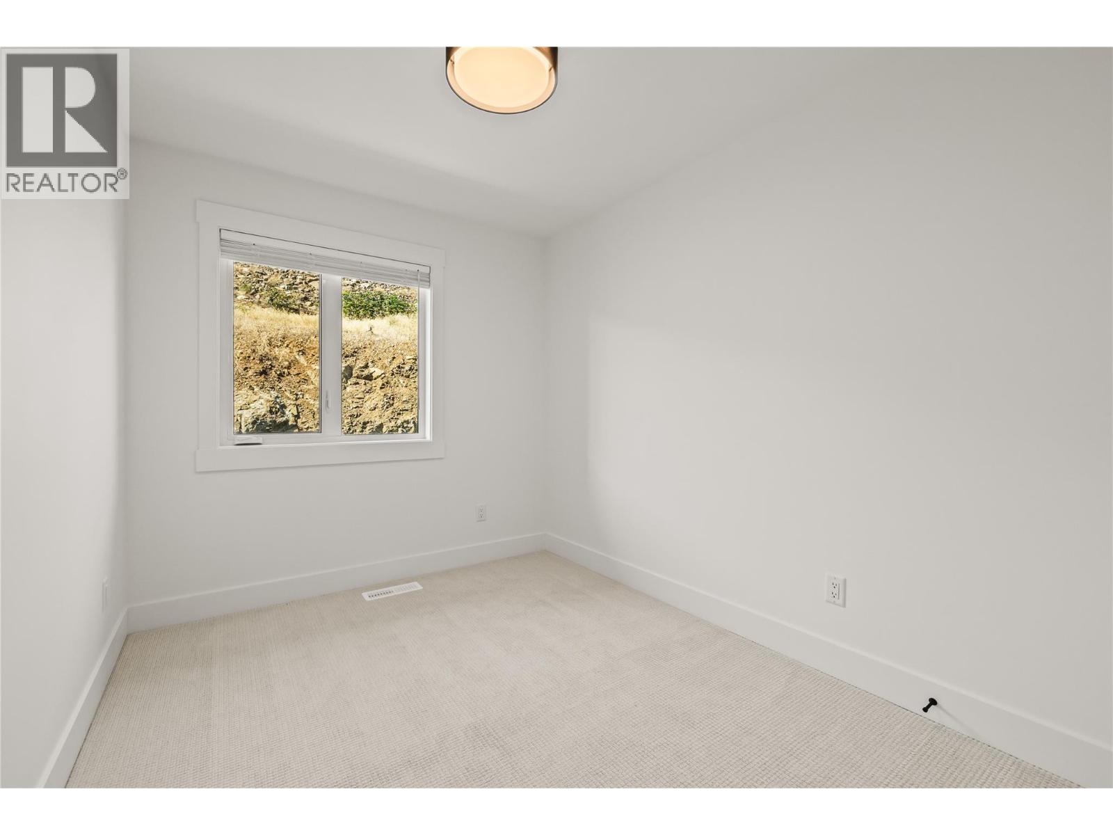 Picture for Unit #17, 2835 Canyon Crest  Drive https://www.cirrealty.ca/reb/bc/1/10360821_36.jpg