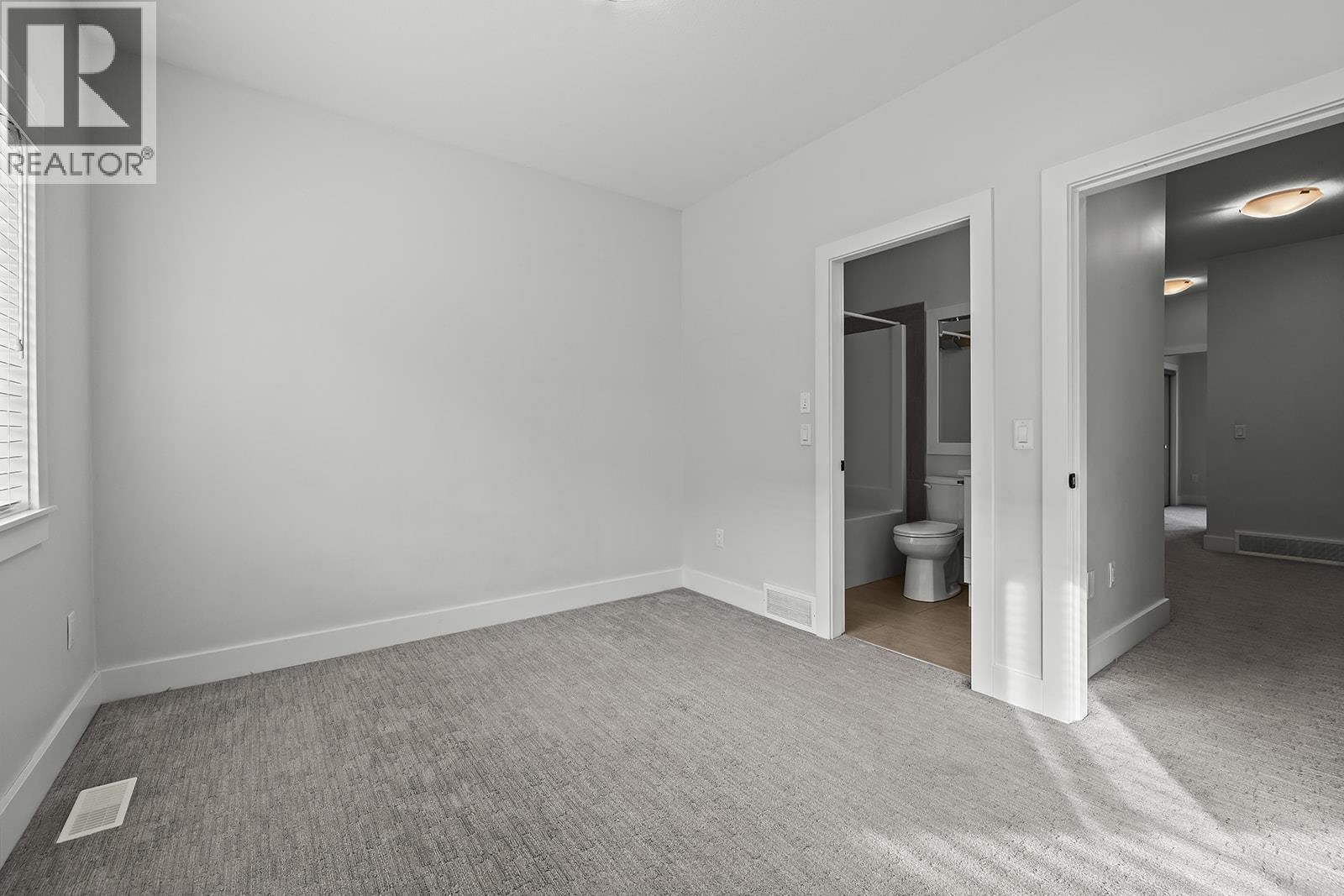 Picture for Unit #8, 644 Lequime  Road https://www.cirrealty.ca/reb/bc/1/10361751_30.jpg