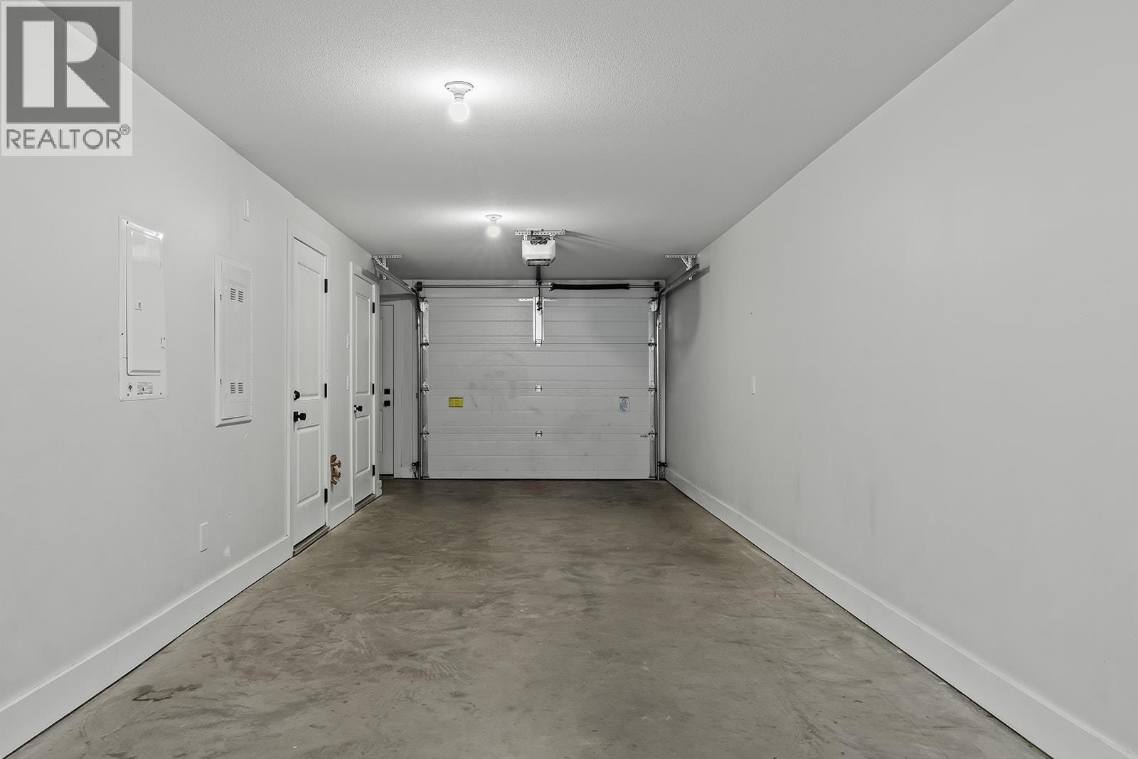 Picture for Unit #8, 644 Lequime  Road https://www.cirrealty.ca/reb/bc/1/10361751_36.jpg