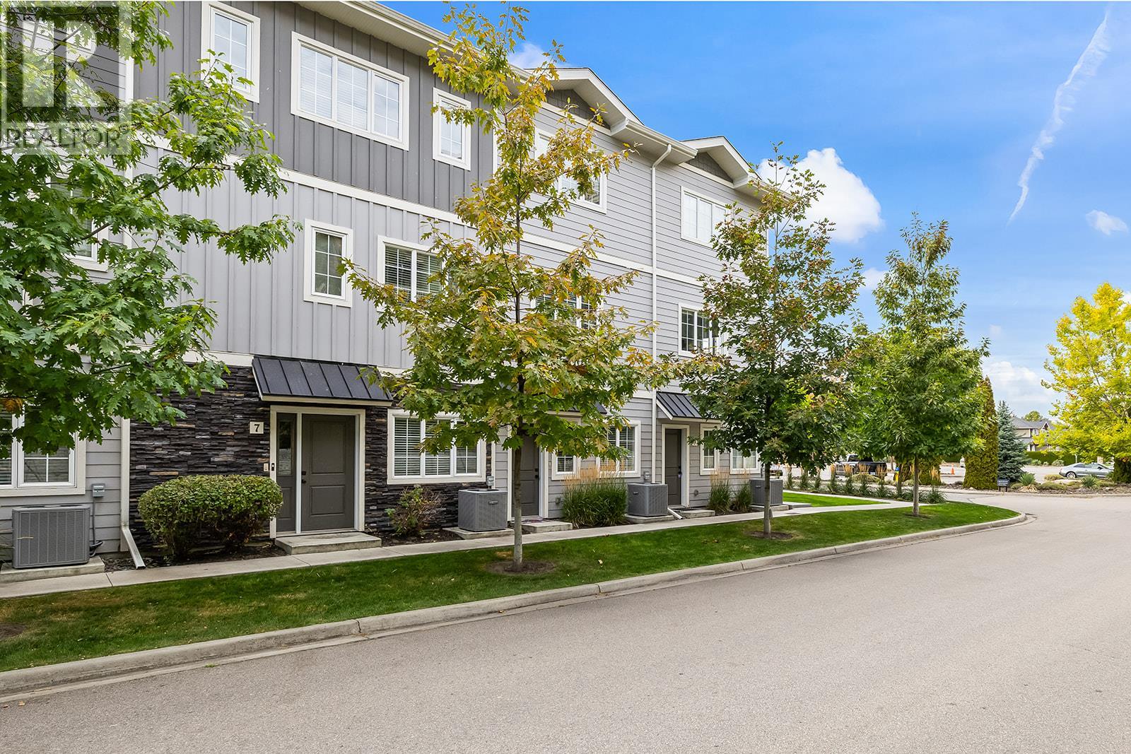 Picture for Unit #8, 644 Lequime  Road https://www.cirrealty.ca/reb/bc/1/10361751_39.jpg