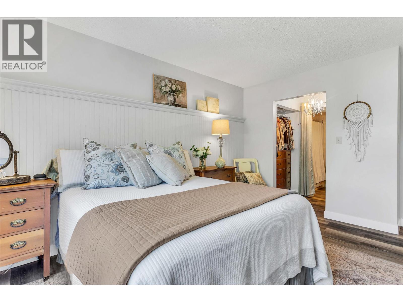 Picture for Unit #216, 1056 Bernard  Avenue https://www.cirrealty.ca/reb/bc/1/10362901_14.jpg