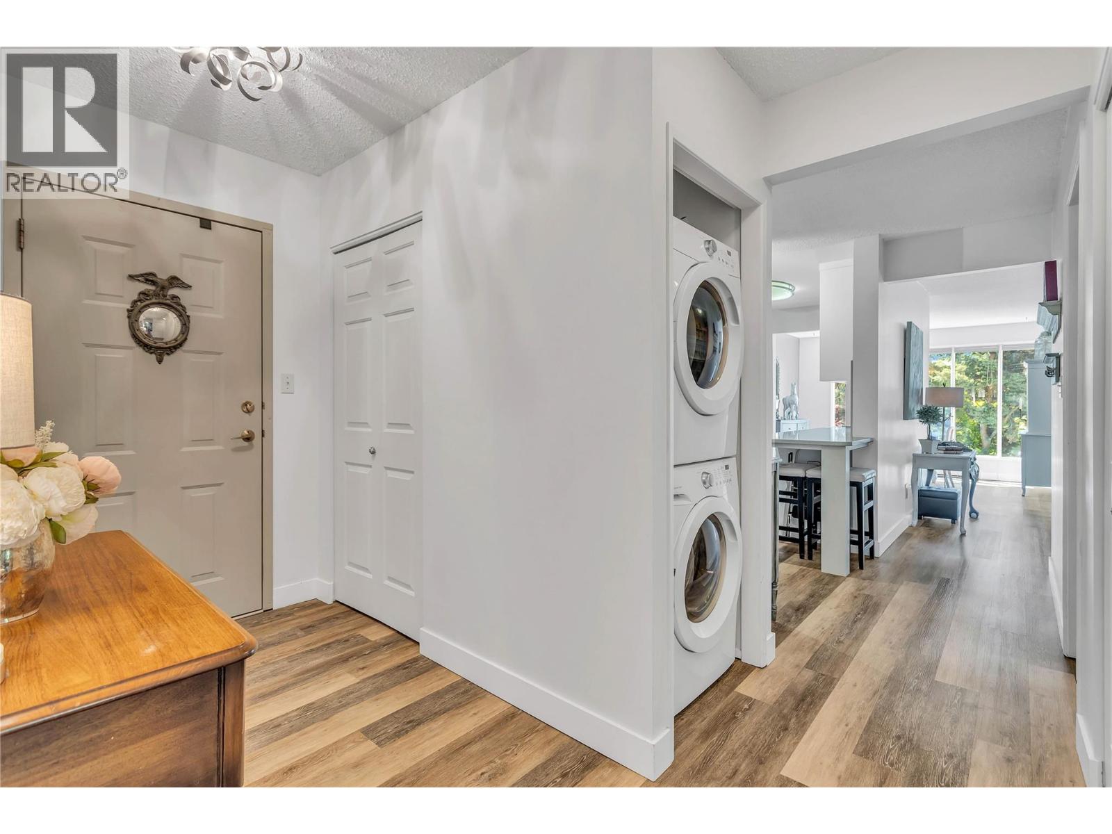 Picture for Unit #216, 1056 Bernard  Avenue https://www.cirrealty.ca/reb/bc/1/10362901_21.jpg