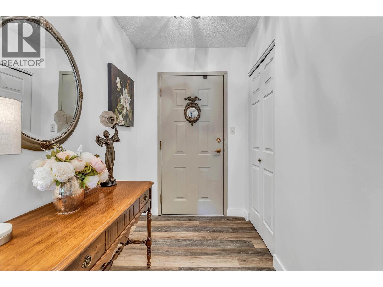 Picture for Unit #216, 1056 Bernard  Avenue https://www.cirrealty.ca/reb/bc/1/10362901_22.jpg