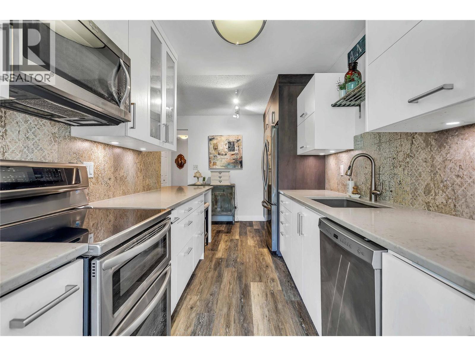 Picture for Unit #216, 1056 Bernard  Avenue