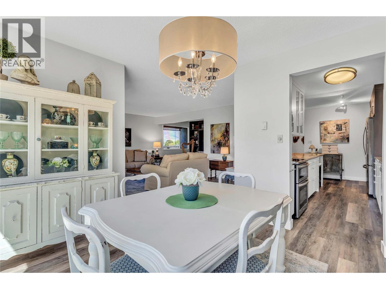 Picture for Unit #216, 1056 Bernard  Avenue