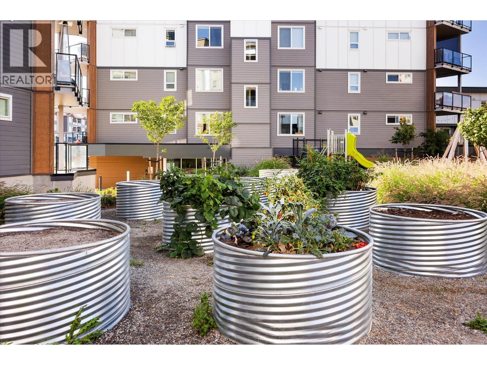 Picture for Unit #304, 3630 Mission Springs  Drive https://www.cirrealty.ca/reb/bc/1/10363281_24.jpg