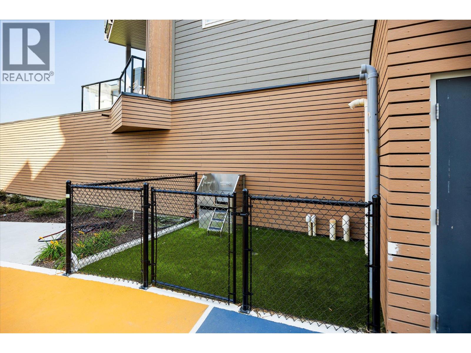 Picture for Unit #304, 3630 Mission Springs  Drive https://www.cirrealty.ca/reb/bc/1/10363281_26.jpg