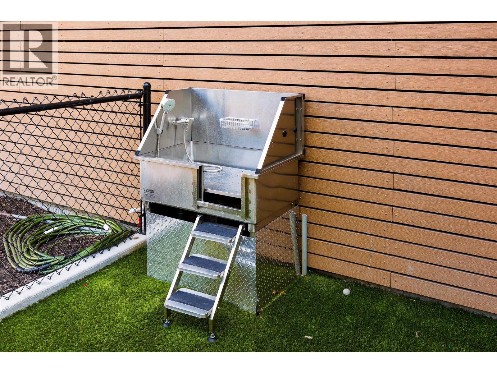 Picture for Unit #304, 3630 Mission Springs  Drive https://www.cirrealty.ca/reb/bc/1/10363281_27.jpg