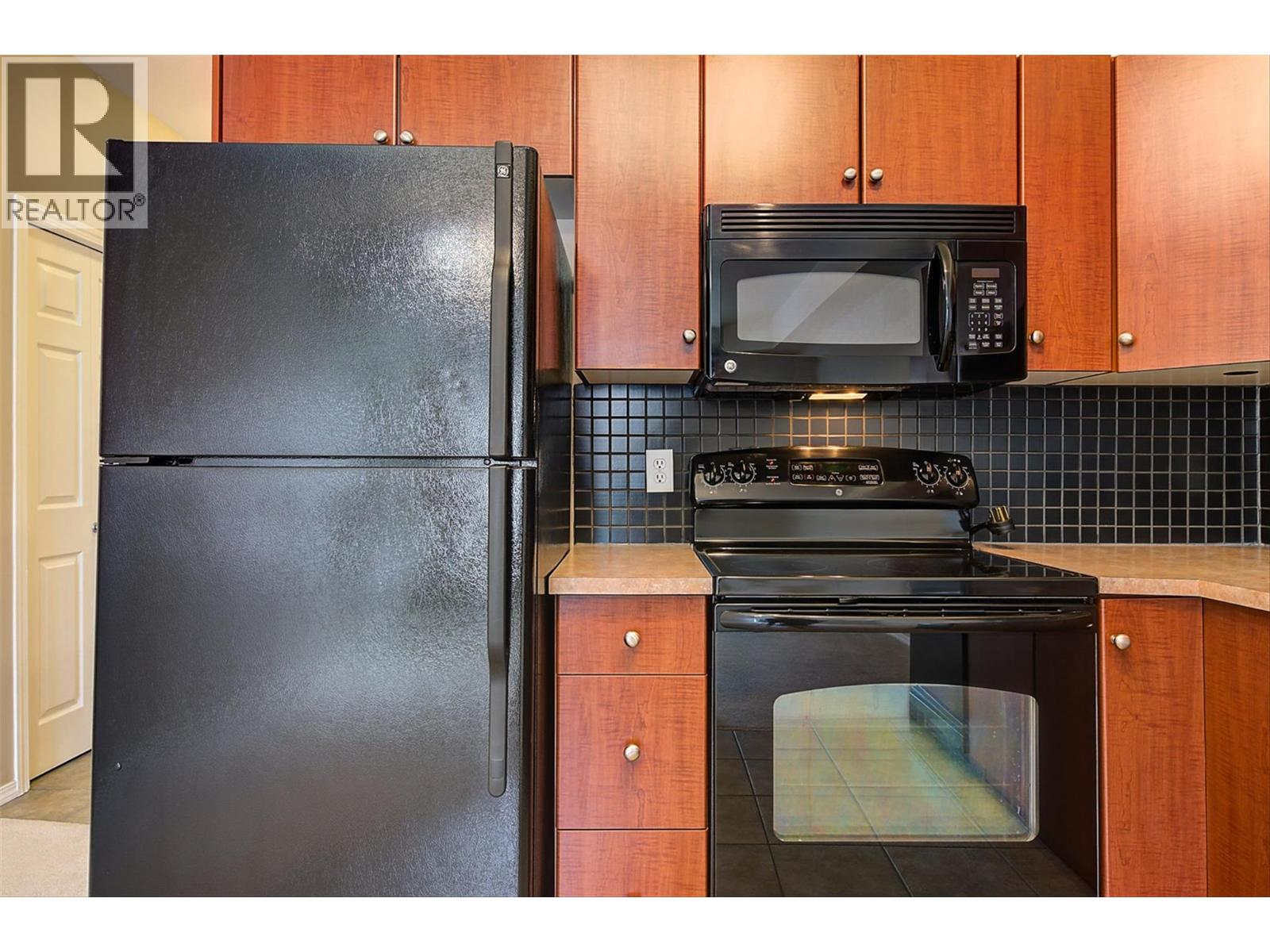 Picture for Unit #1105, 1875 Country Club  Drive https://www.cirrealty.ca/reb/bc/1/10363531_10.jpg