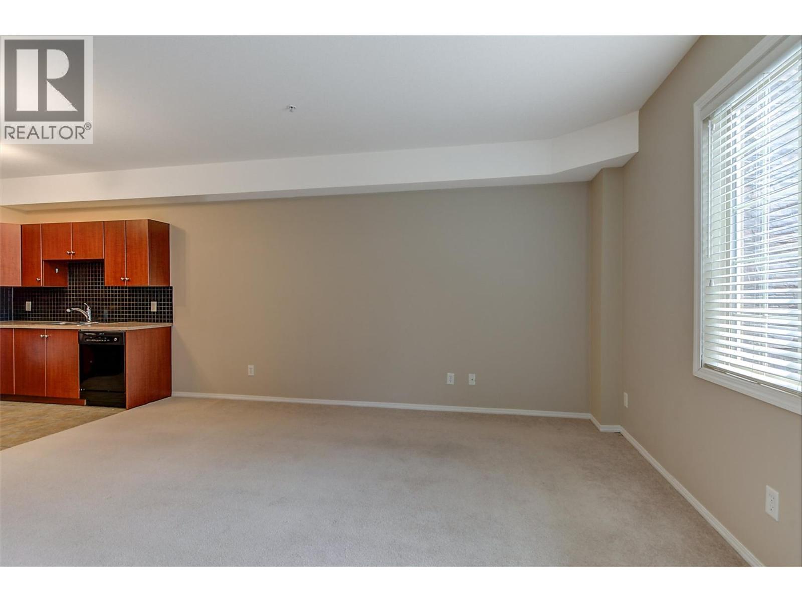 Picture for Unit #1105, 1875 Country Club  Drive https://www.cirrealty.ca/reb/bc/1/10363531_7.jpg