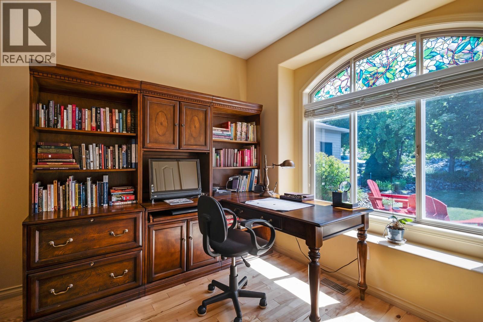 Picture for 610 Arrowleaf  Lane https://www.cirrealty.ca/reb/bc/1/10363591_24.jpg