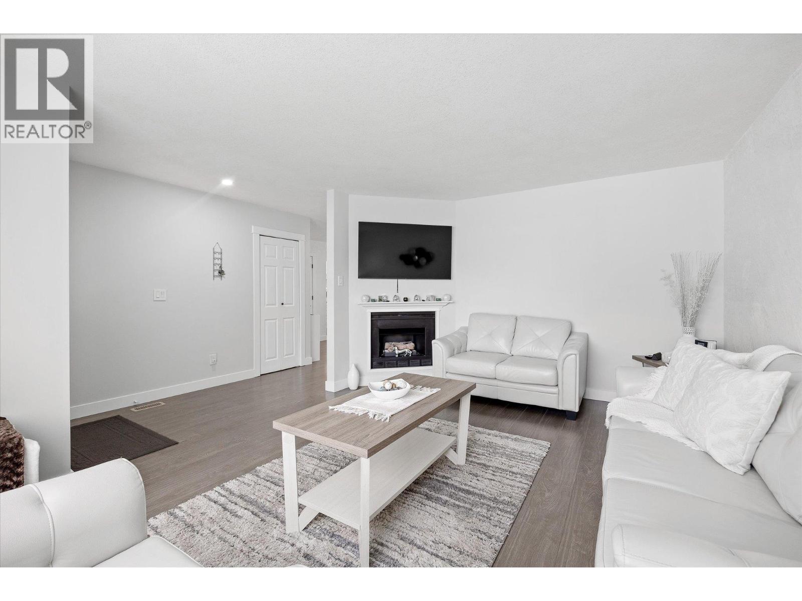 Picture for 135 Almond  Court