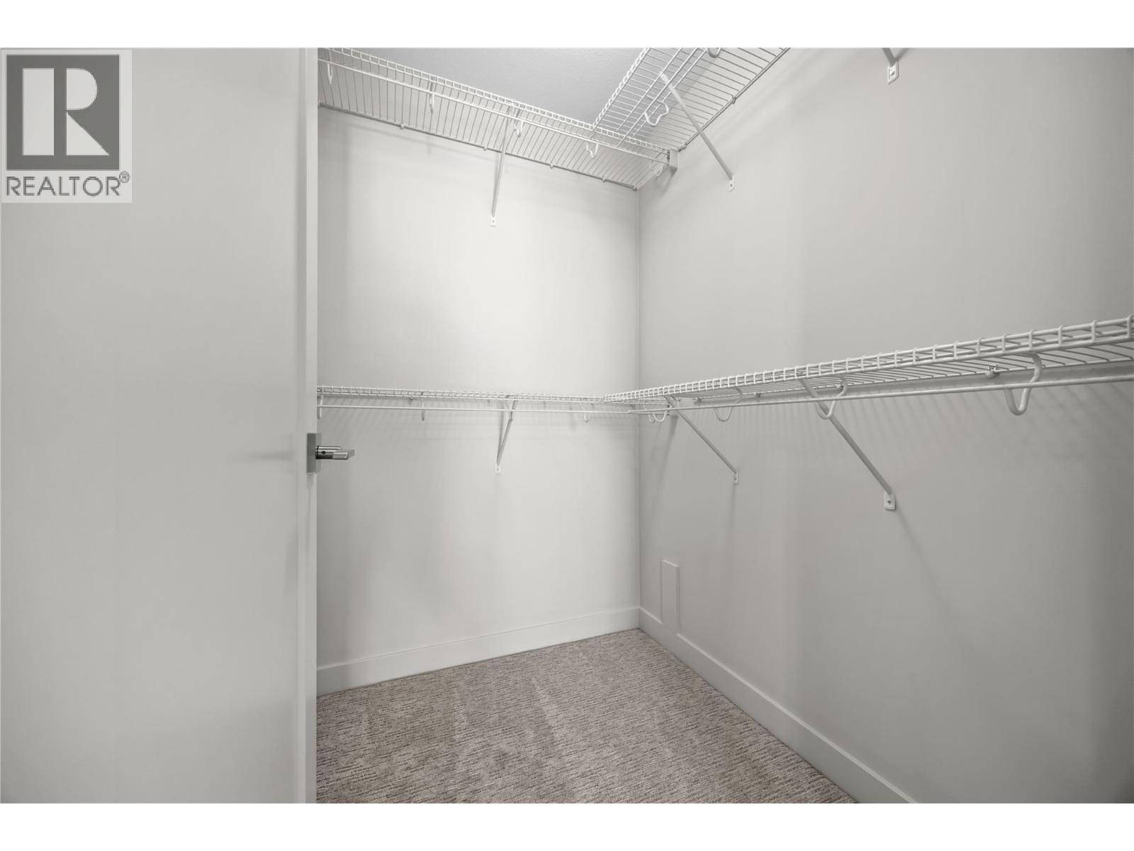 Picture for Unit #301, 3638 Mission Springs  Drive https://www.cirrealty.ca/reb/bc/1/10363741_8.jpg