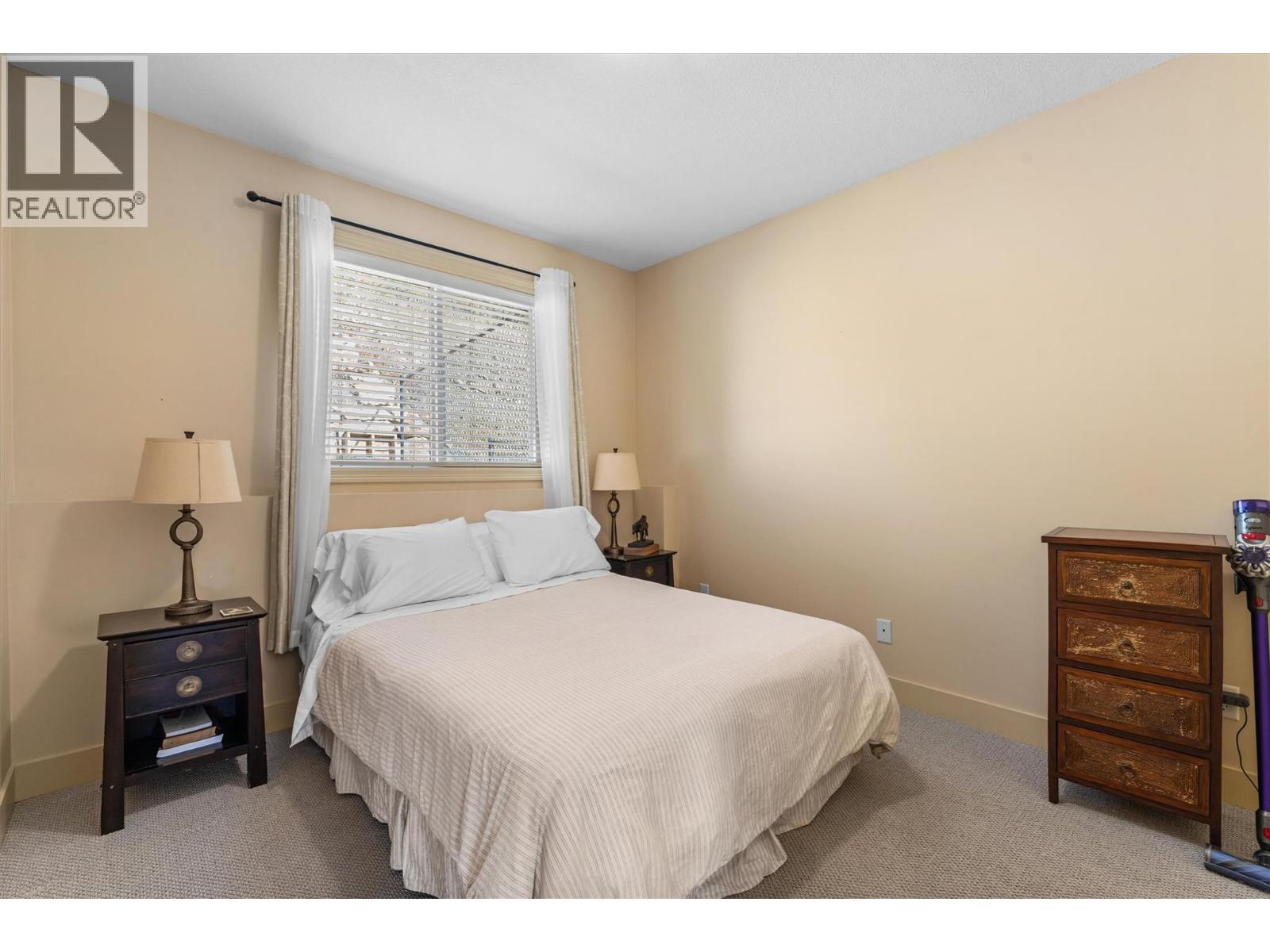 Picture for 1430 Menu  Road https://www.cirrealty.ca/reb/bc/1/10363991_27.jpg