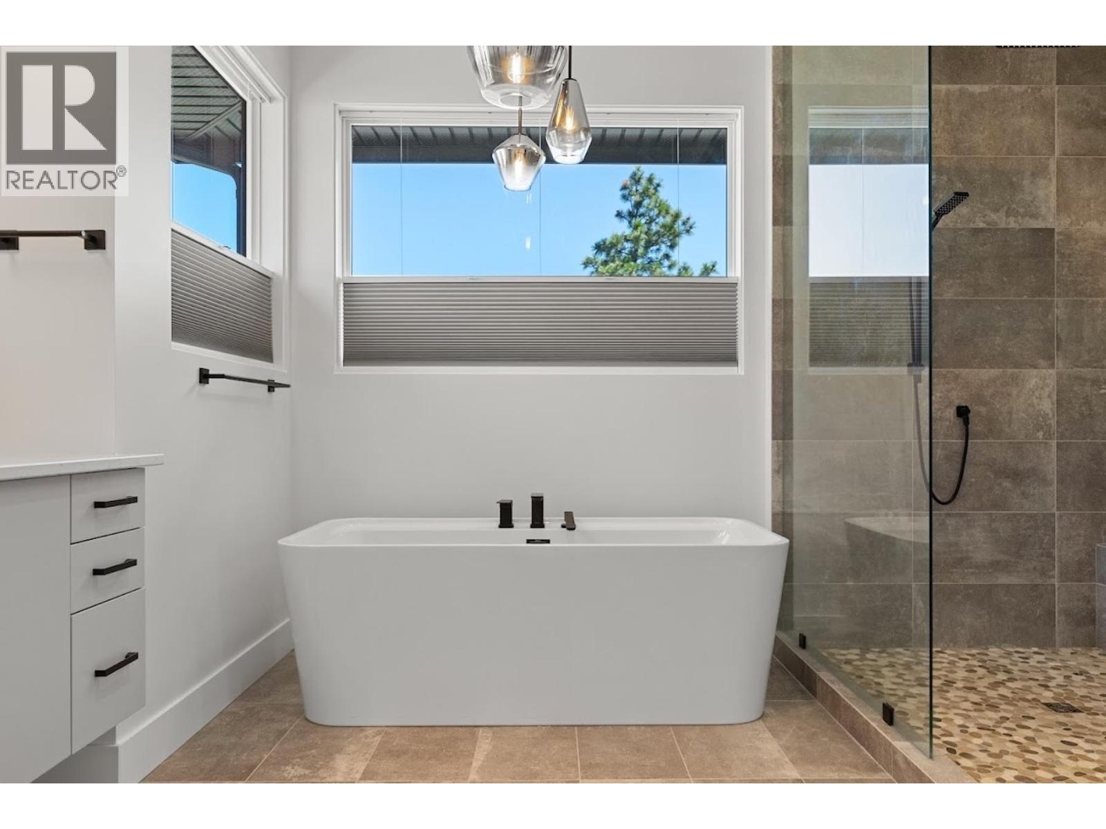 Picture for 254 Summer Wood  Drive https://www.cirrealty.ca/reb/bc/1/10364091_28.jpg